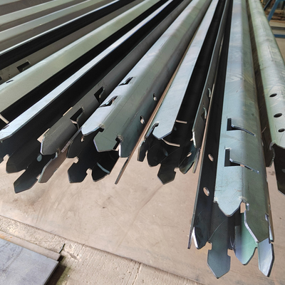 4m Octagonal Galvanised Street Light Pole With Double Arm Brackets